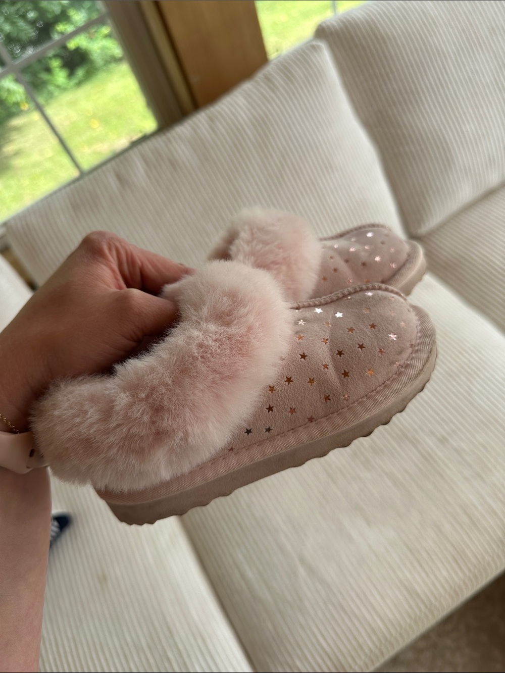Cat & Jack Pink Faux Fur Star Toddler Slippers